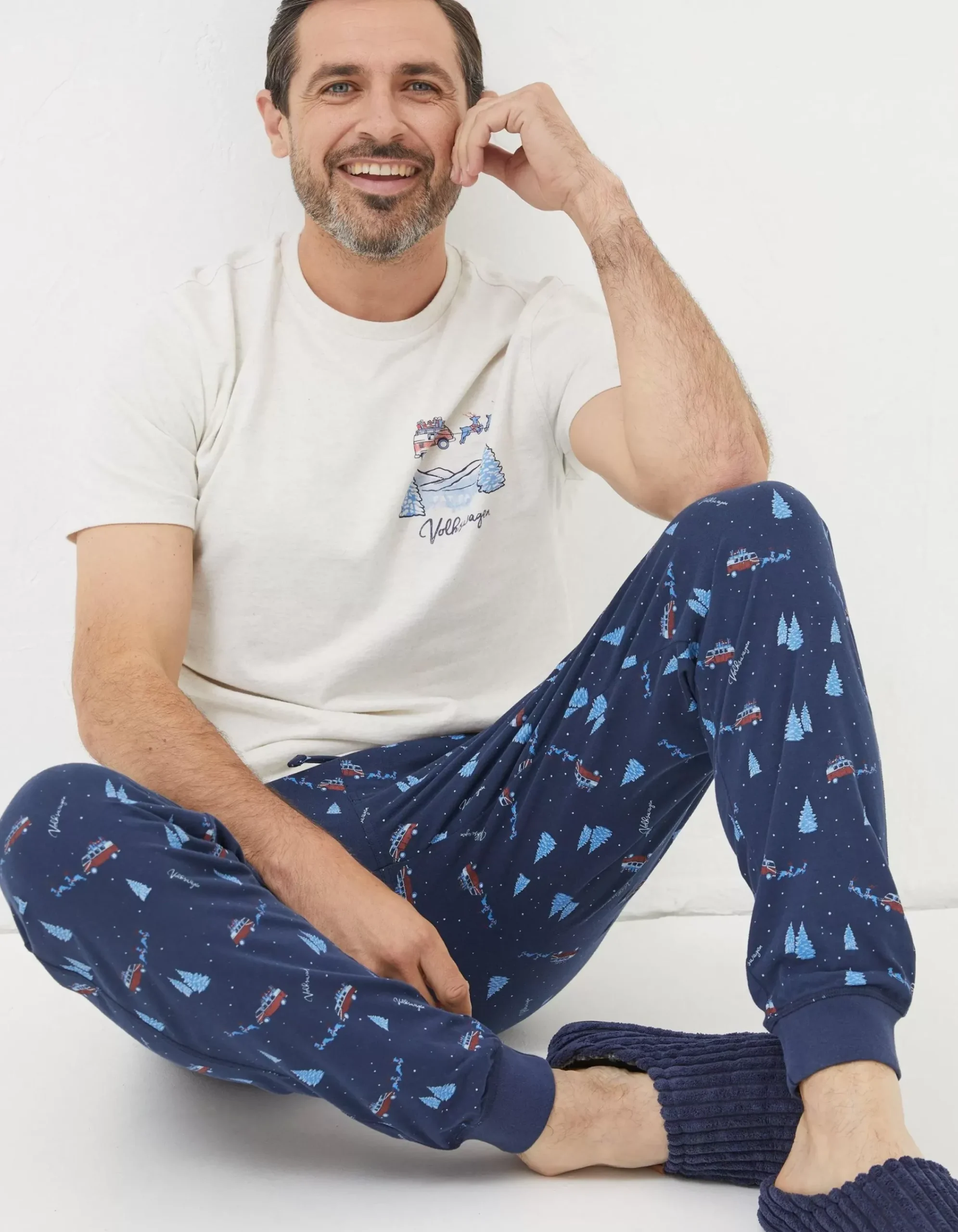 Men FatFace View All|Vw Jogger Pyjama Set